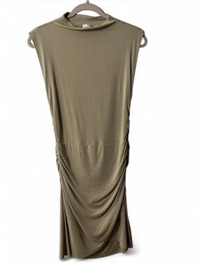 Aritzia Wilfred Sleeveless Dress